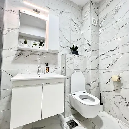 דירה Corner Penthouse In The Centar Of