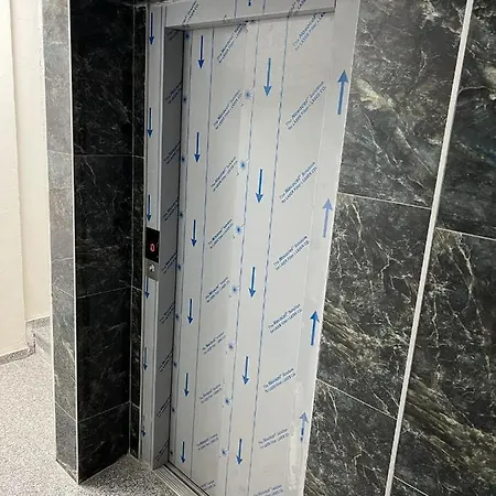 Corner Penthouse In The Centar Of דירה *