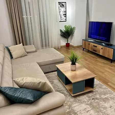 Corner Penthouse In The Centar Of דירה *