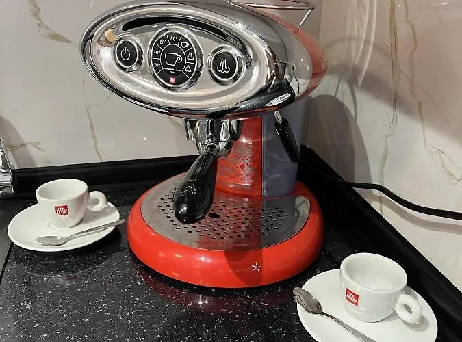 Апартаменти Corner Penthouse In The Centar Of *